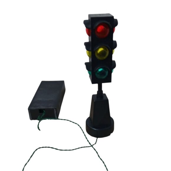 Christmas Valley Traffic Light Decoration 3-Color Chasing Lights Battery Operate - Picture 8 of 9